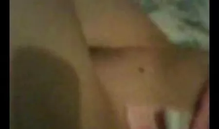 سیاه تن همه سکس زن برای برآورده سخت ابزار